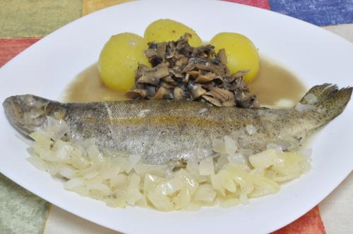 Jak uvařit pstruh s houbami ? Snadné recept, připravený za 30 - 45 minut